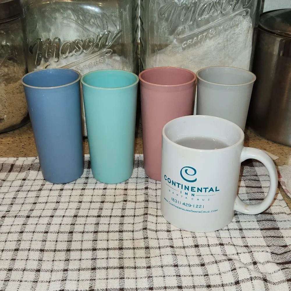 4 Vintage Tupperware Tumbler Cups